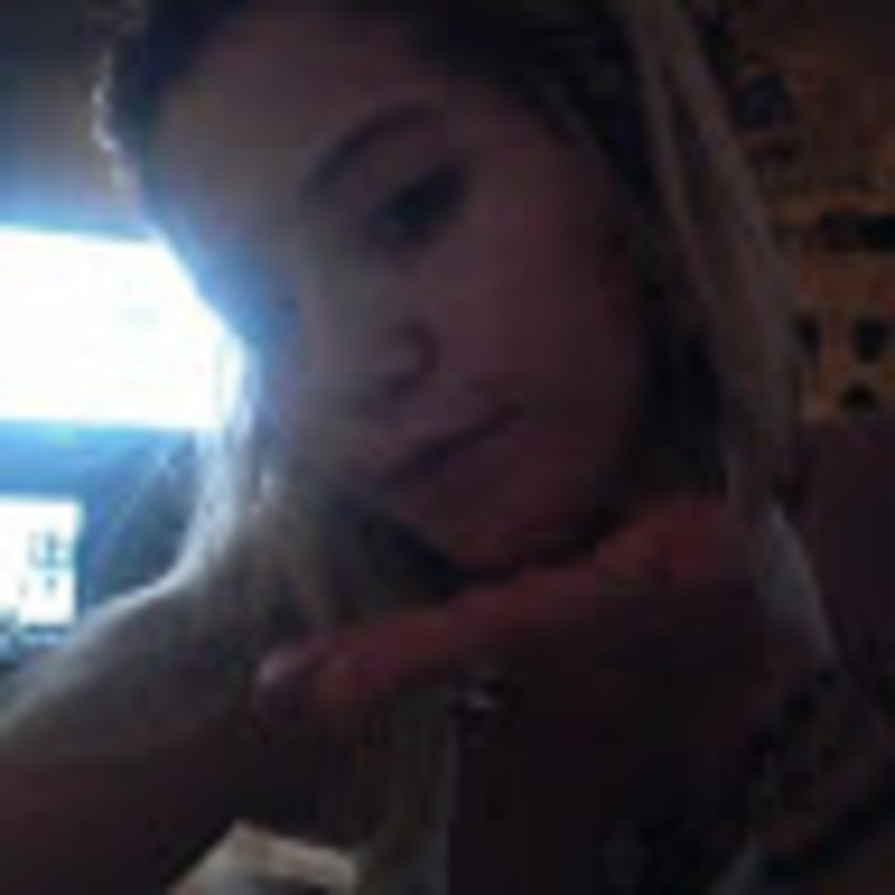 Meet your Posher, Tee